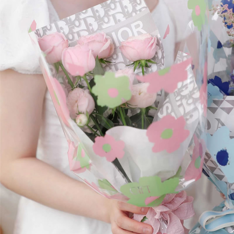ม้วนพลาสติกห่อดอกไม้กันน้ำขนาด 58x58 ซม